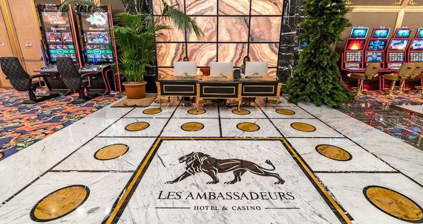 Les Ambassadeurs Hotel