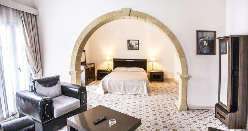 Dome Hotel