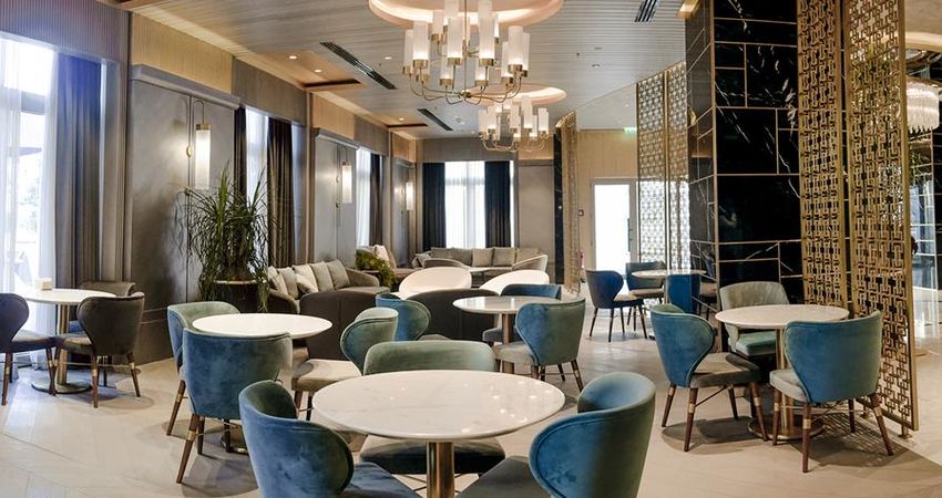 ROCKS HOTEL