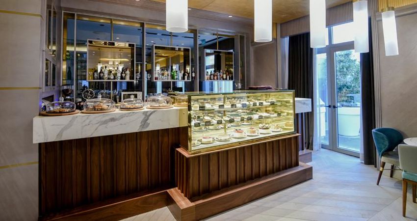ROCKS HOTEL