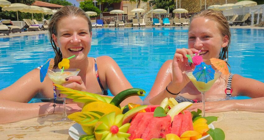 RIVERSIDE GARDEN RESORT HOTEL
