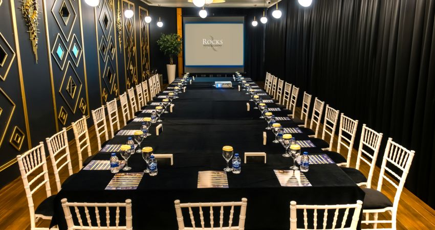 ROCKS HOTEL & CASINO