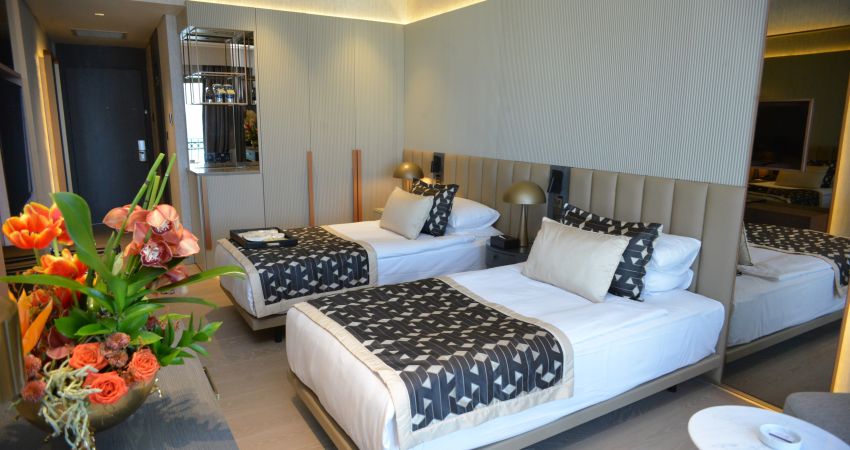 ROCKS HOTEL & CASINO