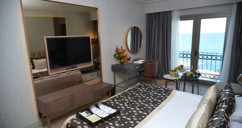 ROCKS HOTEL & CASINO