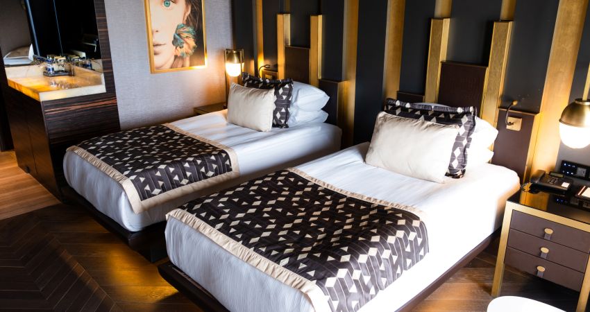 ROCKS HOTEL & CASINO