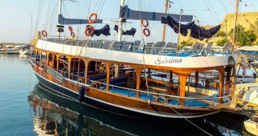 SHOPPING & BOAT TOUR - KYRENIA